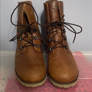 North Face tan boots